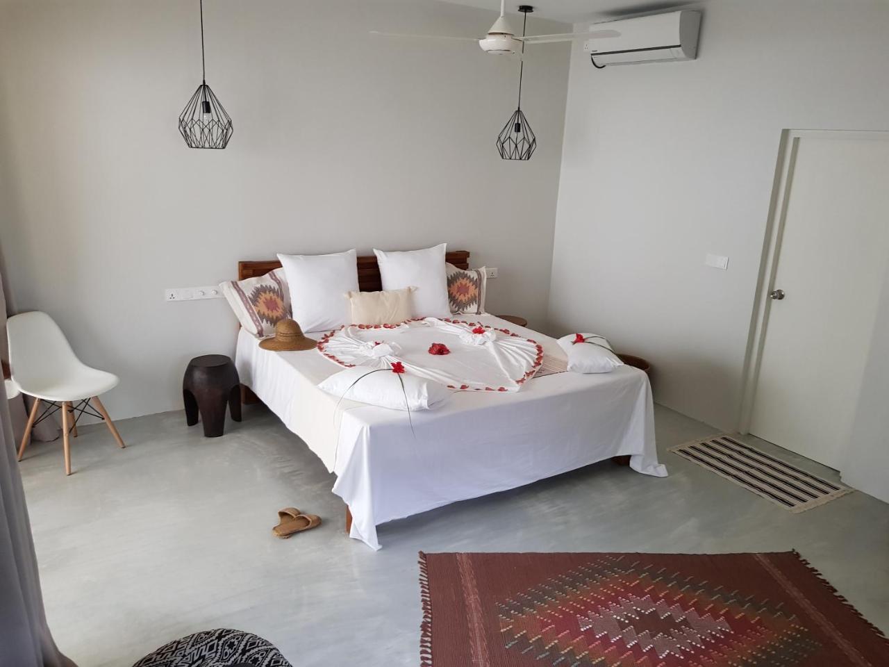 Coco Villa Thoddoo Exteriör bild